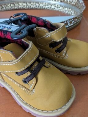 NWT Garanimals tan Kids'  Hiking Boots